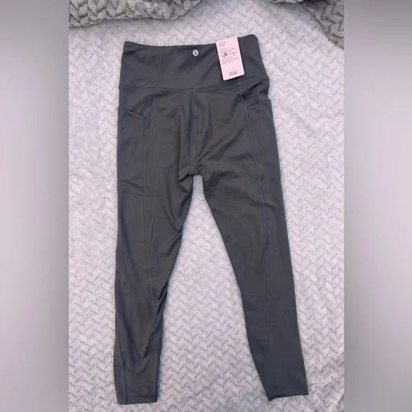 Victoria's Secret Sport Essential Pocket Leggings Lux NWT Neutral Earth Tone - Picture 3 of 7